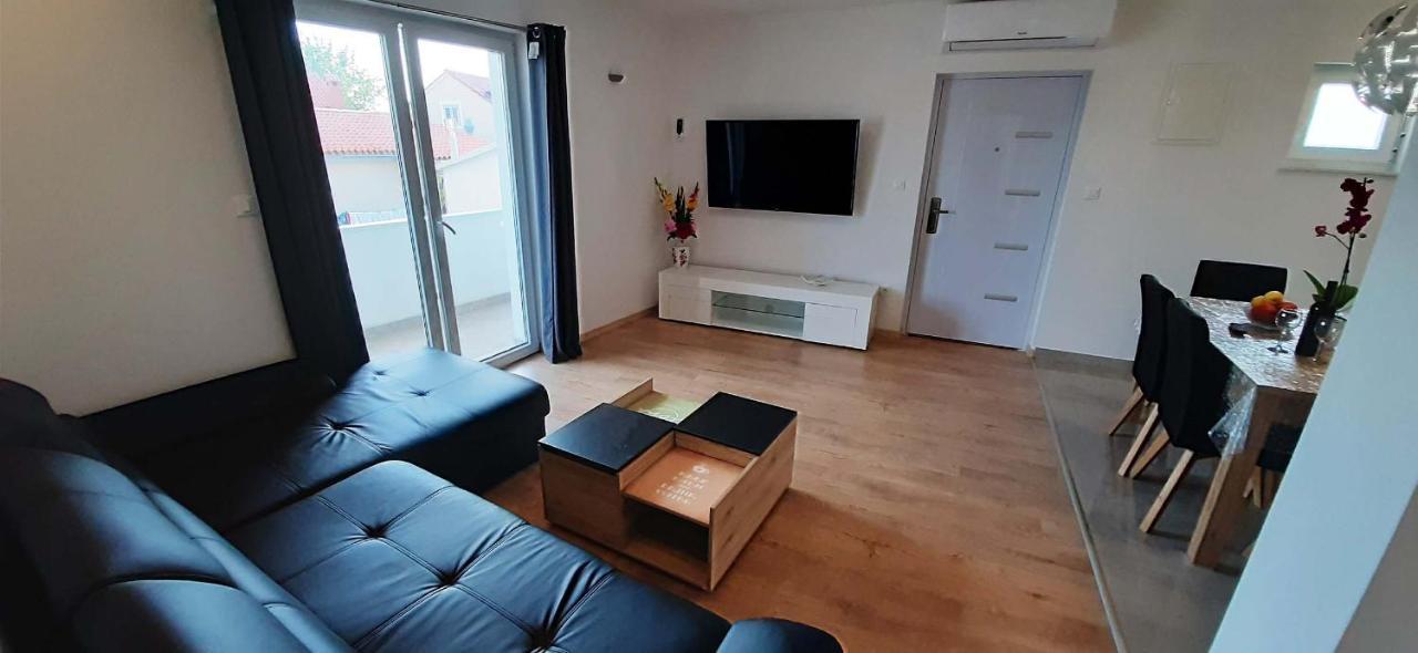 Penthaus Apartment N&M Baška Voda Екстериор снимка