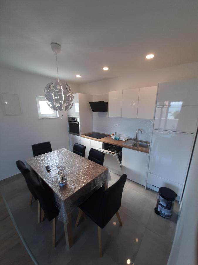 Penthaus Apartment N&M Baška Voda Екстериор снимка